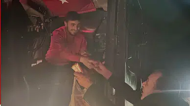 Yoğun kar nedeniyle Erzurum'da mahsur kalanlara Jandarma ve Kaymakamlık'tan destek!