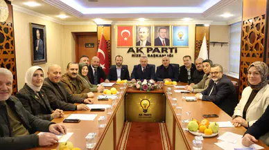 AK Parti Rize’de Haftalık Yönetim Kurulu Toplantısı Gerçekleştirildi