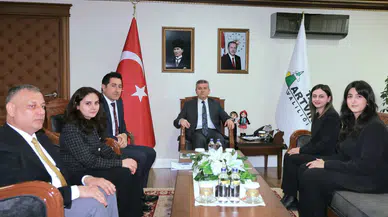 Artvin Valisi Turan Ergün, Kütüphaneler Haftası’nda Kültür Personelini Kabul Etti