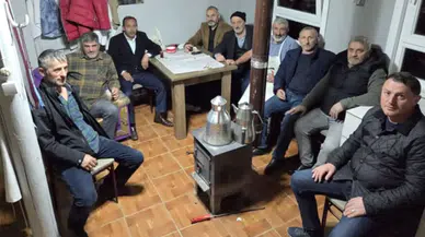 Arsin Belediye Başkanı Hamza Bilgin Teravih Sonrası Vatandaşlarla Buluştu