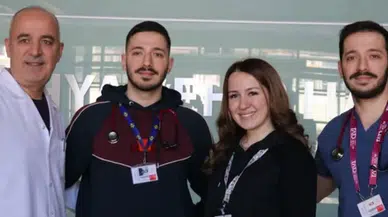 Kütahya Şehir Hastanesi’nde Aynı Çatı Altında 4 Sağlıkçı: Baba, Doktor Kız ve İkiz Oğullar