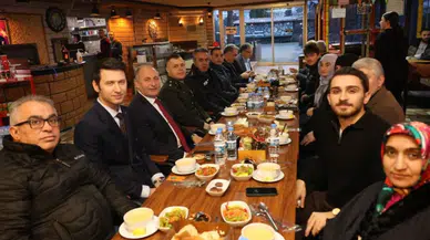 Arhavi’de 18 Mart Çanakkale Zaferi ve Şehitleri Anma Programı Duygusal Anlara Sahne Oldu