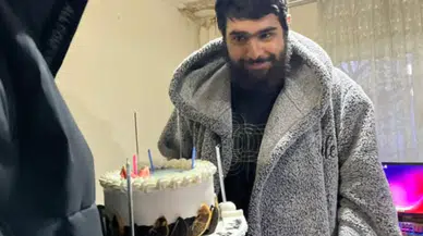 3 Yıl Sonra Hayata Döndü: Barış Özbay 25. Yaş Gününü Sevdikleriyle Kutladı