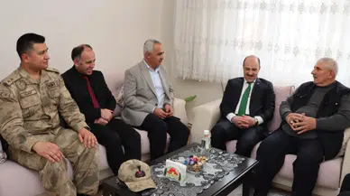 Oltu’da Bayramda Anlamlı Ziyaret: Kıbrıs Gazisi Halit Altunkaynak Unutulmadı