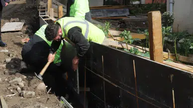 Hopa Belediyesi Kent Genelinde Altyapı ve Yol Çalışmalarını Sürdürüyor