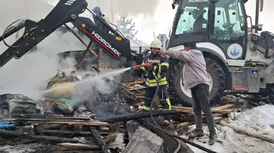 Aziziye’de Samanlık Yangını: Alaybeyi Mahallesi’nde Korkutan Olay