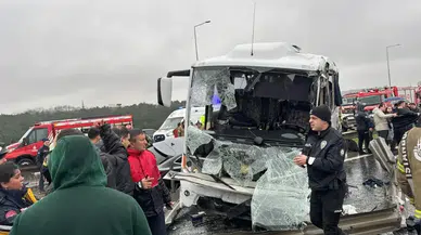 İstanbul’da Polis Servisi Kaza Yaptı: Şehit Denilen Polis Hayata Döndürüldü
