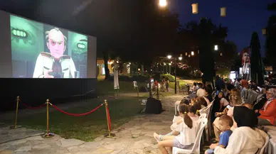 Osmangazi’de Çocuklar Yaz Akşamlarını Sinemayla Renklendiriyor