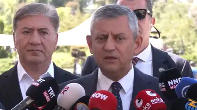 Özgür Özel: 15 Temmuz Bir Tiyatro Değil, Kanlı Bir Darbe!