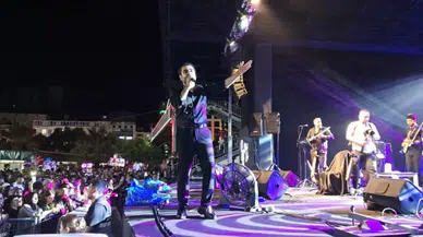 Hopa Festivali'nde Selçuk Balcı'nın konseriyle coşkulu bir gece yaşandı!