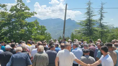 BTP Artvin İl Başkanı Keskin'in kardeşi Fahriye Keskin son yolculuğuna uğurlandı.