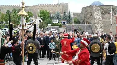 Erzurum Kültür Yolu Festivali Başladı: Tarihi Medreselerde Sergiler Açıldı
