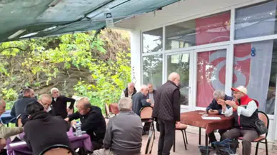 Çarşıbaşı'nda Kahverengi Kokarcaya Karşı Üreticilere Tuzak Dağıtıldı