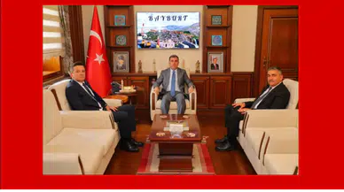 Bayburt'ta Emniyet Müdürlüğü Görev Değişimi: Vali Eldivan, Erkol ve Karaduman'ı Kabul Etti