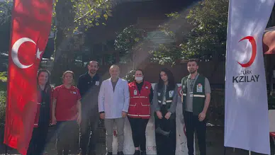 Rize Yeşilay, Kan Alma Birimi'nde farkındalık etkinliği düzenledi ve dayanışma mesajı verdi