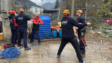 Rize'de Afet Bilinçlendirme Eğitimi ve Tahliye Tatbikatı Gerçekleştirildi