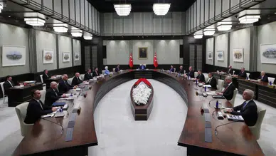 Kabine toplanıyor: Masada fon soruşturması var
