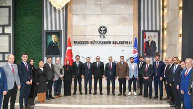 Mahir Ünal’dan Trabzon Büyükşehir Belediyesi’ne Ziyaret: Şehrin Projeleri Masaya Yatırıldı