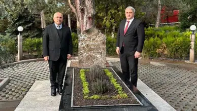 Çayeli ve Madenli Belediye Başkanları Ankara'da Alparslan Türkeş'i ziyaret etti