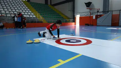 Çayeli’nde Floor Curling Heyecanı Sona Erdi