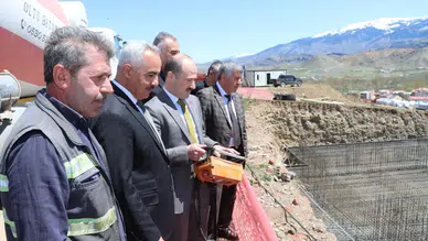 Oltu’da Yeni Öğretmenevi İnşaatı Yerinde İncelendi
