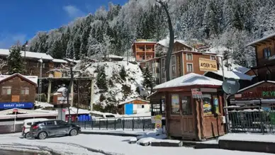 Ayder Yaylası'nda Nisan Ayı Şaşırttı: Baharın Gelişi Kışla Yeniden Buluştu!