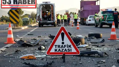 Kars-Iğdır Karayolu'nda Vali koruma aracıyla sivil otomobil çarpıştı: 4 yaralıdan 3'ü polis!