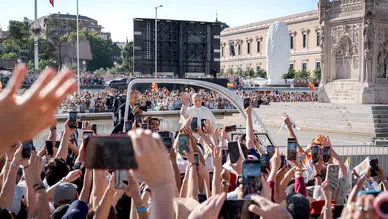 Madrid'de Papa izdihamı: Açık hava ayinine milyonlar akın etti