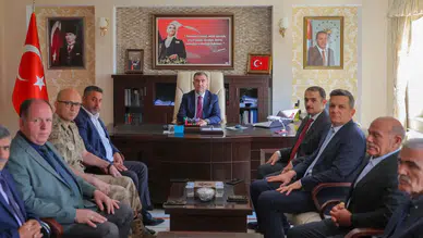 Vali Eldivan'dan Demirözü Kaymakamı İbrahim Zahid Ahat'a Hayırlı Olsun Ziyareti