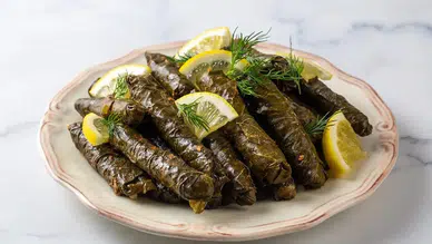 Asla dağılmayan zeytinyağlı sarmanın 3 altın kuralı: Kararmayı da önlüyor