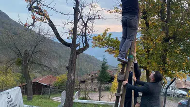 Şehit Davud Baydar'a vefa ziyareti, dualar ve Türk bayrağı yenilendi