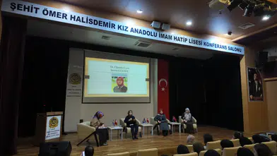 Küresel tehditler karşısında aile konusu konuşuldu