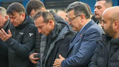 Trabzon Büyükşehir Belediye Başkanı Ahmet Metin Genç, Sunay Kurtal’ın Cenaze Törenine Katıldı