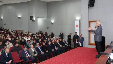 Trabzon’da Üniversitelilere Hadislerle İslam Sohbeti