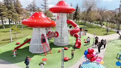 Aksaray'da çocuklar için modern oyun parkları yenilendi, güvenli alanlar oluşturuldu