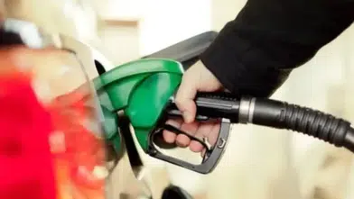 Akaryakıt fiyatları için yeni gelişmeler: Motorinde indirim, zammın habercisi!