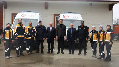 Arhavi’de Bayramda Anlamlı Ziyaretler: Protokolden Kurumlara ve Vatandaşlara Bayramlaşma