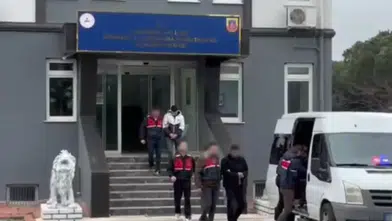 Küçükçekmece'de uyuşturucu çetesi çökertildi, 5 kişi tutuklandı