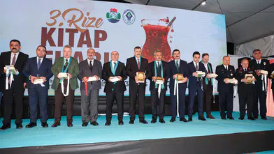 Rize 3. Kitap Fuarı Kapılarını Açtı: 150 Yayınevi ve 200 Yazar Rize’de
