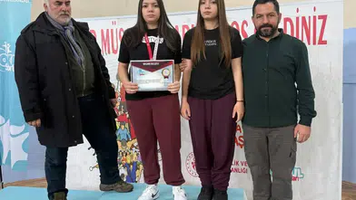 Artvin'li Ayyüce Köse’den Büyük Başarı: Bölge Birincisi Oldu