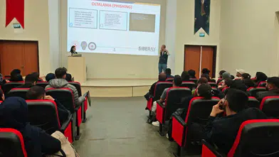 Kafkas Üniversitesi'nde Siber Güvenlik Farkındalık Etkinliği Düzenlendi