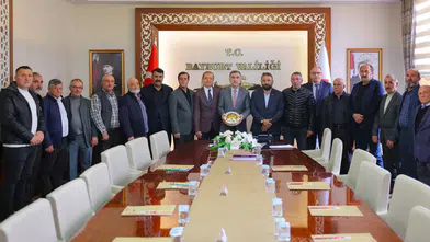 Bayburt'ta Arıcılık Toplantısı: Vali Eldivan, Desteklerin Artacağını Açıkladı!