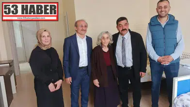 AK Parti Bayburt İl Kadın Kolları’ndan Huzurevi Ziyareti: Büyüklerin Bayram Sevinci Paylaşıldı