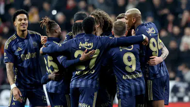 Fenerbahçe'de Seçim Çalkantısı: 17 Futbolcu Takımdan Ayrılacak!