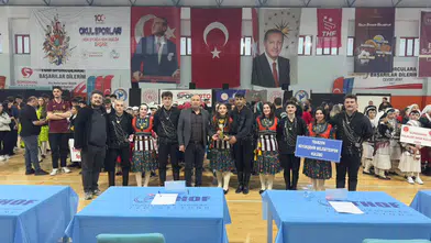 Trabzon Halk Oyunları Ekibi, Bölge Yarışmasında Şampiyon Olup Türkiye Finallerine Katılacak