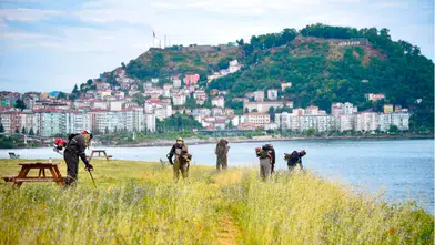 Giresun’da sahil bölgesinde ot biçme çalışmaları sürüyor