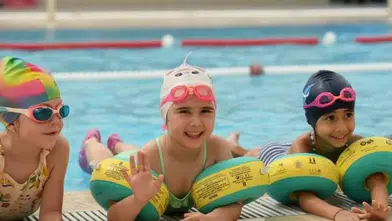 Konyaaltı Belediyesi'nden Çocuklara Ücretsiz Yüzme Kursu Fırsatı!