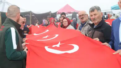 Çataltepe Şehitliği'nde vatan evlatları anıldı, Başkan Genç gelecek projeleri duyurdu