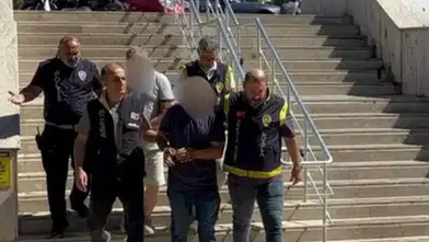 Eski Emniyet Müdürü, Parke Hırsızlığından Gözaltına Alındı, Adli Kontrolle Salıverildi!