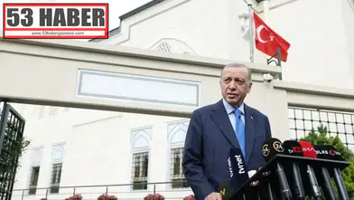 Başkan Erdoğan, cuma namazını Süleyman Bölünmez Eğitim Vakfı Camii'nde kıldı